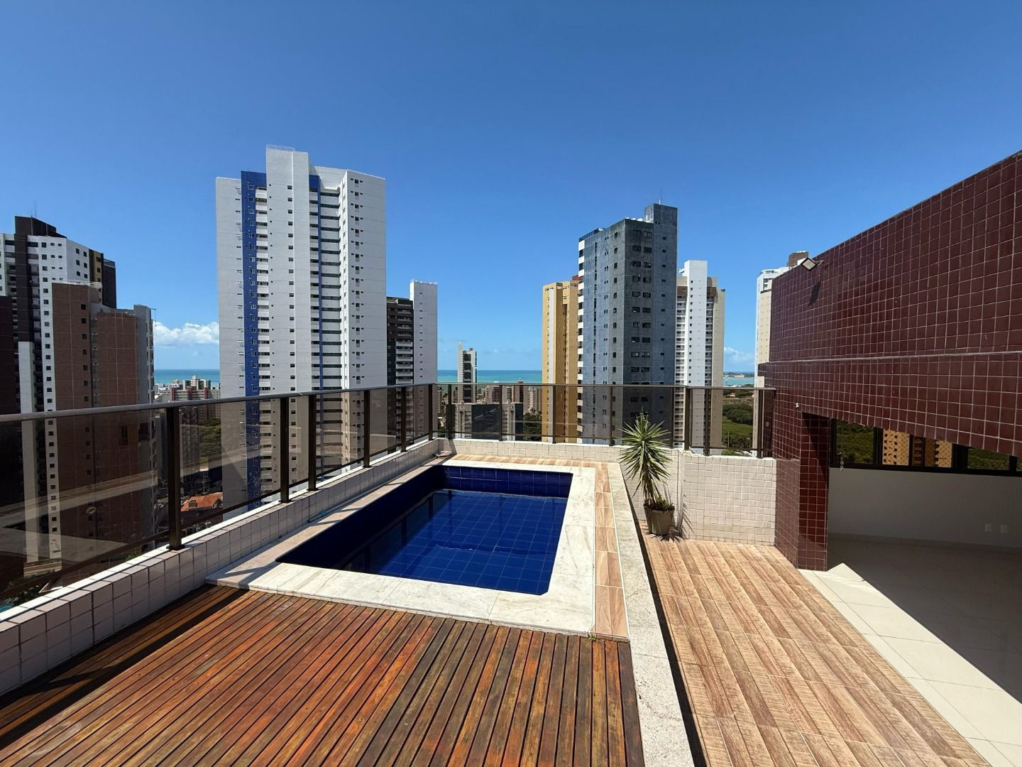 Cobertura com 04 dormitórios à venda por R$ 1.900.000 - Mirama...