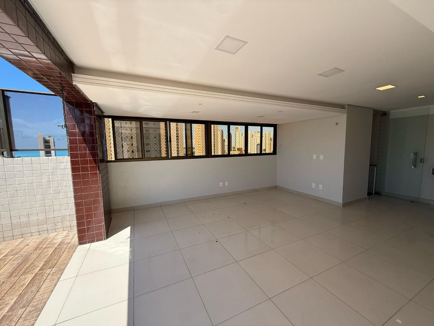 Cobertura com 04 dormitórios à venda por R$ 1.900.000 - Mirama...