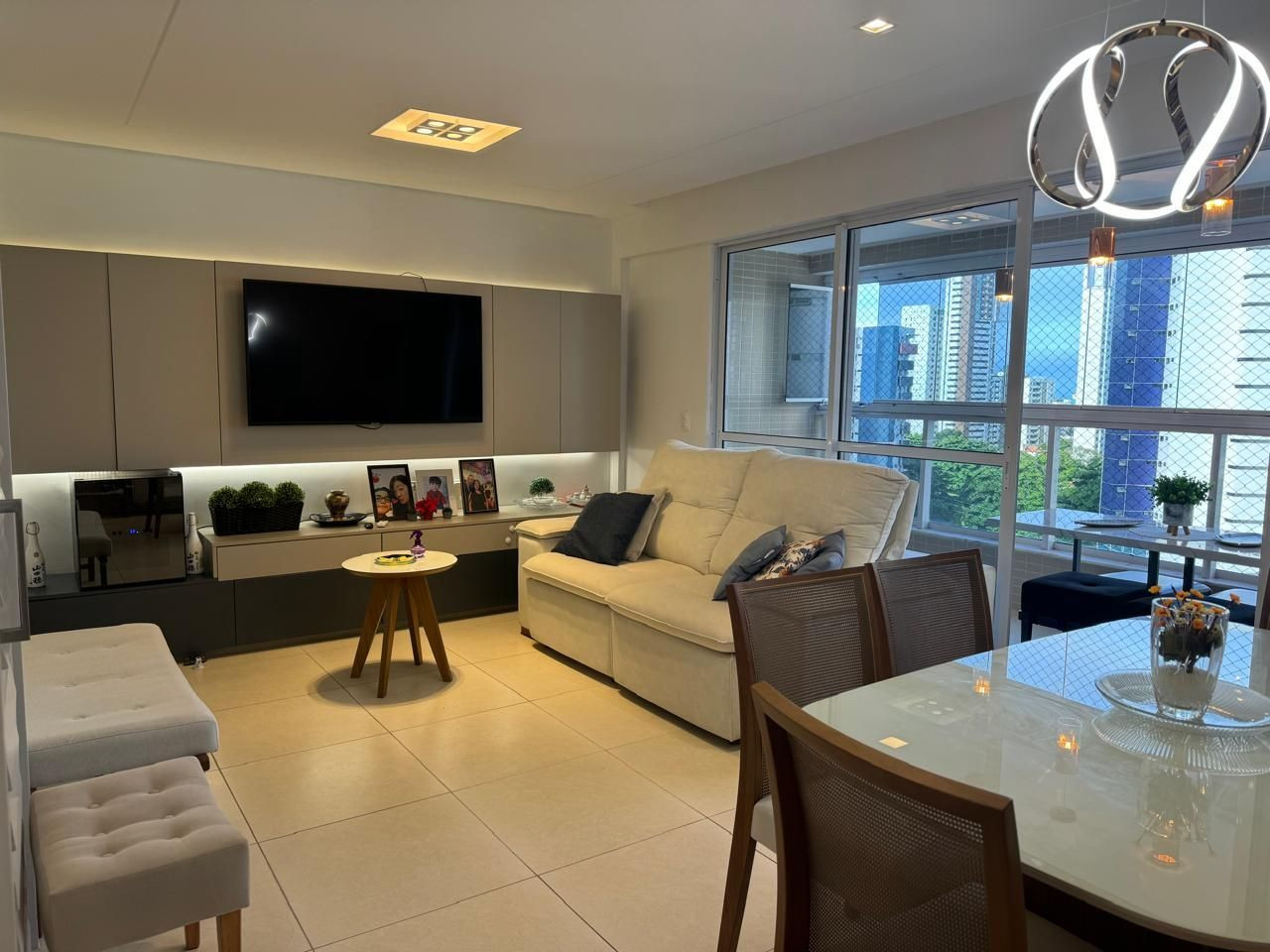 Apartamento com 04 dormitórios à venda por R$ 1.250.000 - Mira...