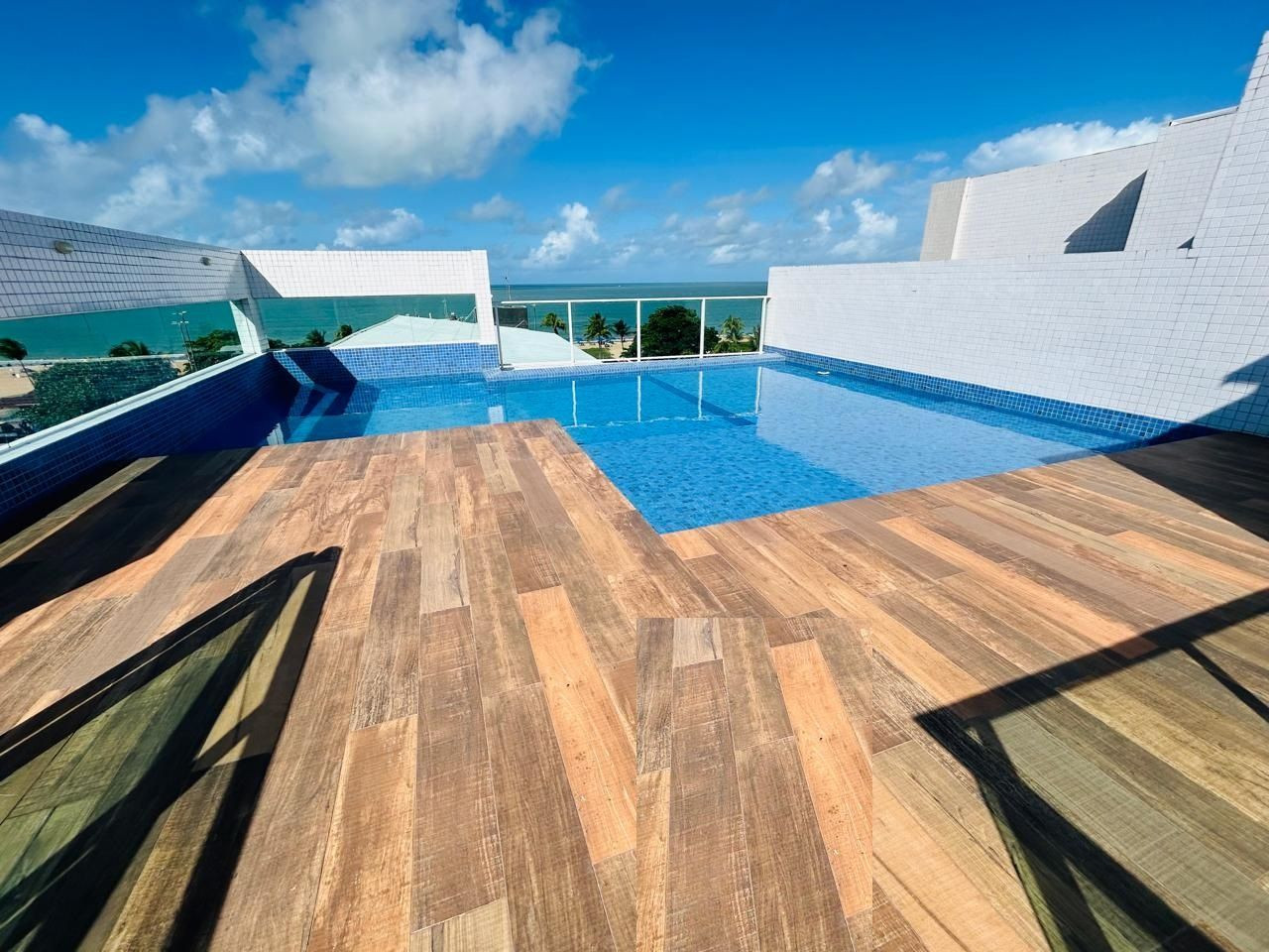 Apartamento com 03 dormitórios à venda por R$ 850.000 - Cabo B...