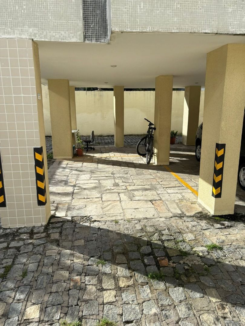 Apartamento com 03 dormitórios à venda por R$ 500.000 - Cabo B...