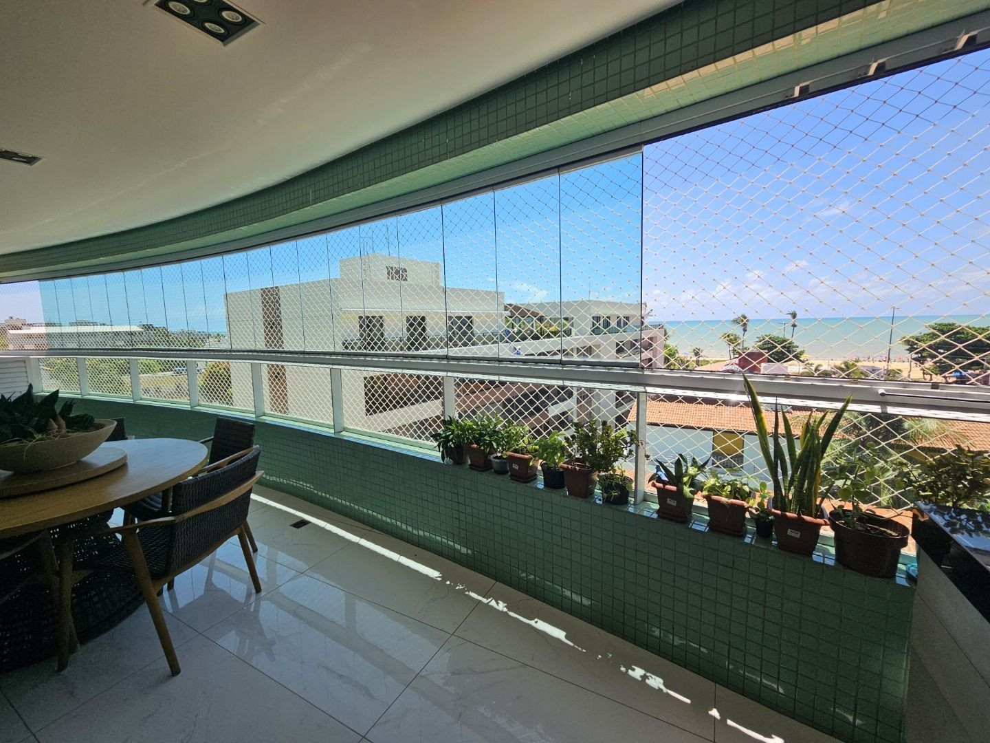 Apartamento com 03 dormitórios à venda por R$ 2.400.000 - Cabo...