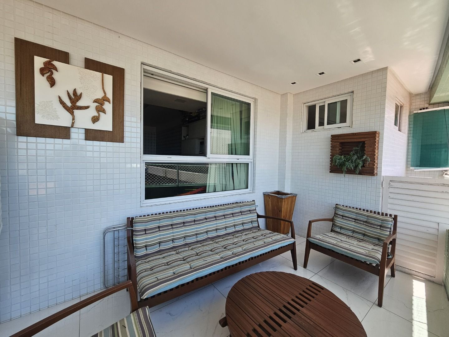 Apartamento com 03 dormitórios à venda por R$ 2.400.000 - Cabo...