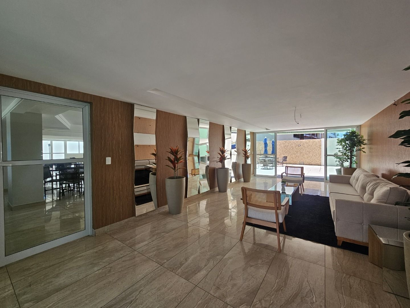 Apartamento com 03 dormitórios à venda por R$ 2.400.000 - Cabo...