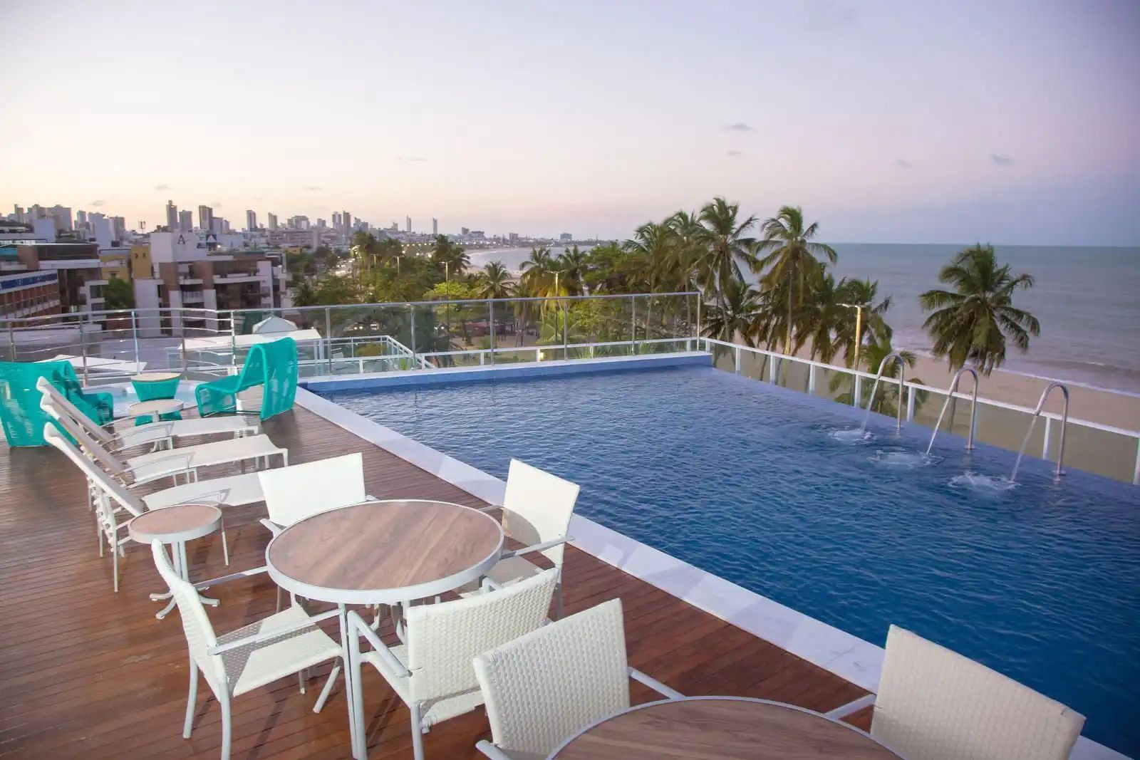 Apartamento com 02 dormitórios à venda por R$ 1.100.000 - Cabo...