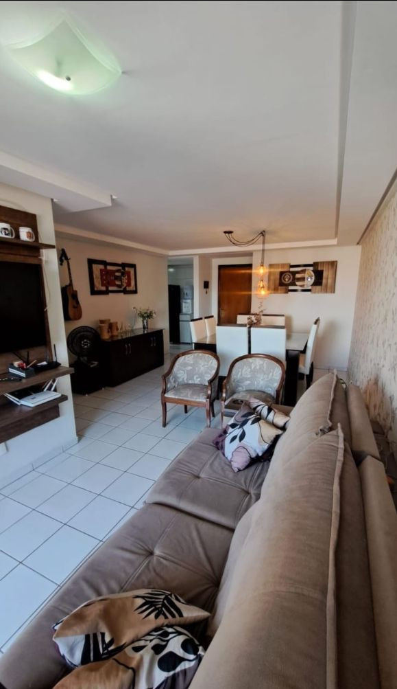 Apartamento com 03 dormitórios à venda por R$ 700.000 - Cabo B...