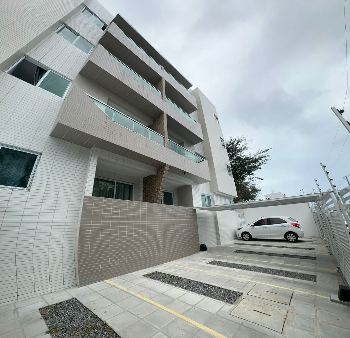 Apartamento com 03 dormitórios à venda por R$ 410.000 - Cd. Un...