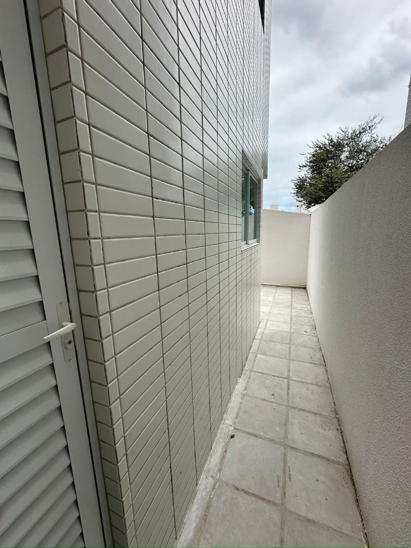 Apartamento com 03 dormitórios à venda por R$ 410.000 - Cd. Un...