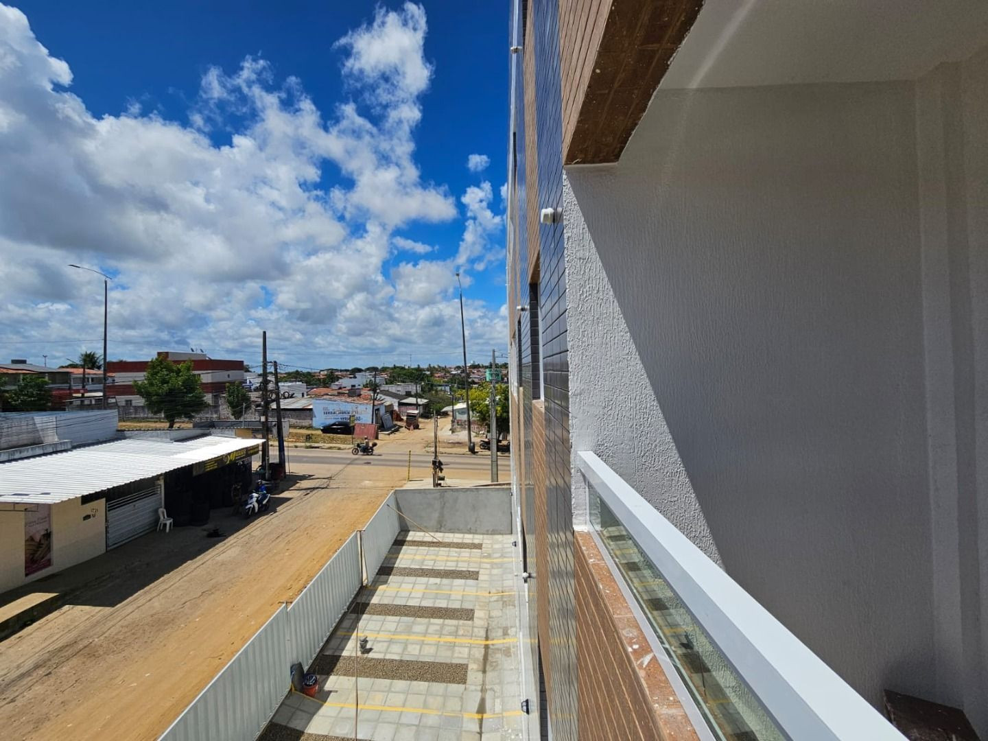 Apartamento com 02 dormitórios à venda por R$ 177.000 - Parati...