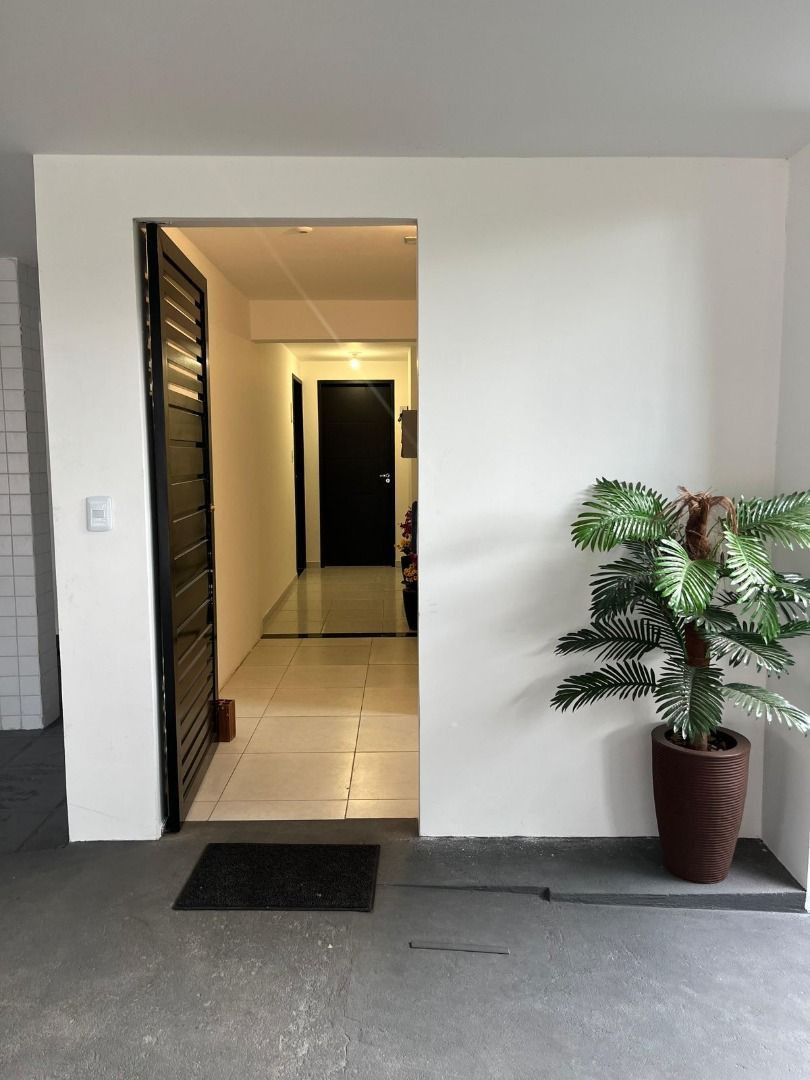 Apartamento com 01/2 dormitórios à venda por R$ 220.000 - Port...