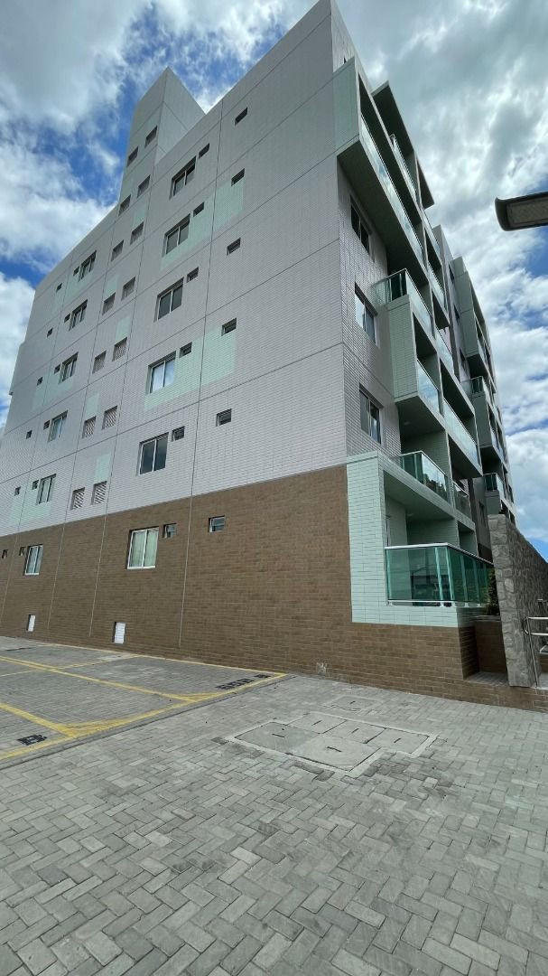 Apartamento com 02 dormitórios à venda por R$ 415.400 - Altipl...