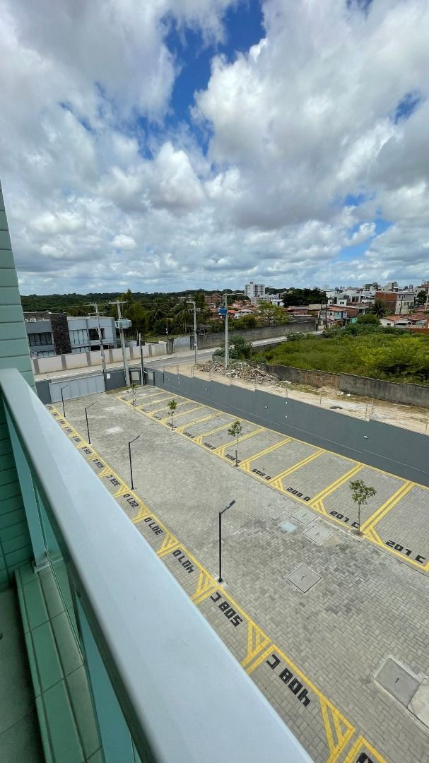 Apartamento com 02 dormitórios à venda por R$ 415.400 - Altipl...