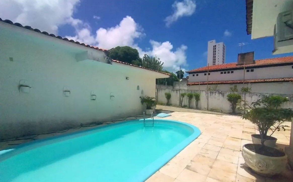 Casa com 04 dormitórios à venda, 248m² por R$ 1.700.000 - Tamb...