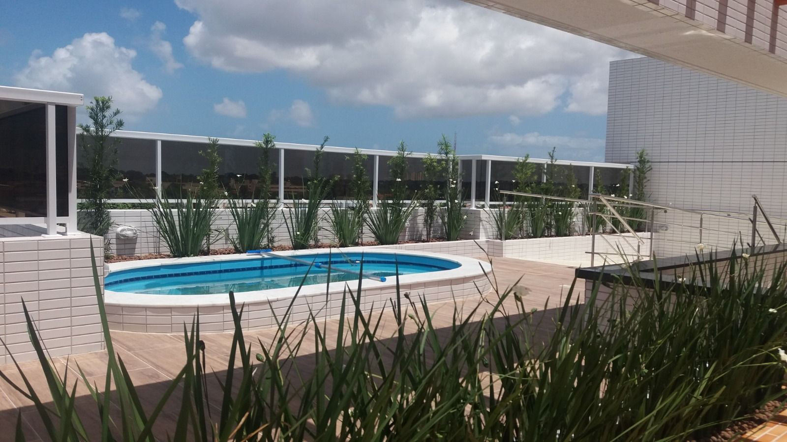 Apartamento com 03 dormitórios à venda por R$ 350.000 - Jaguar...