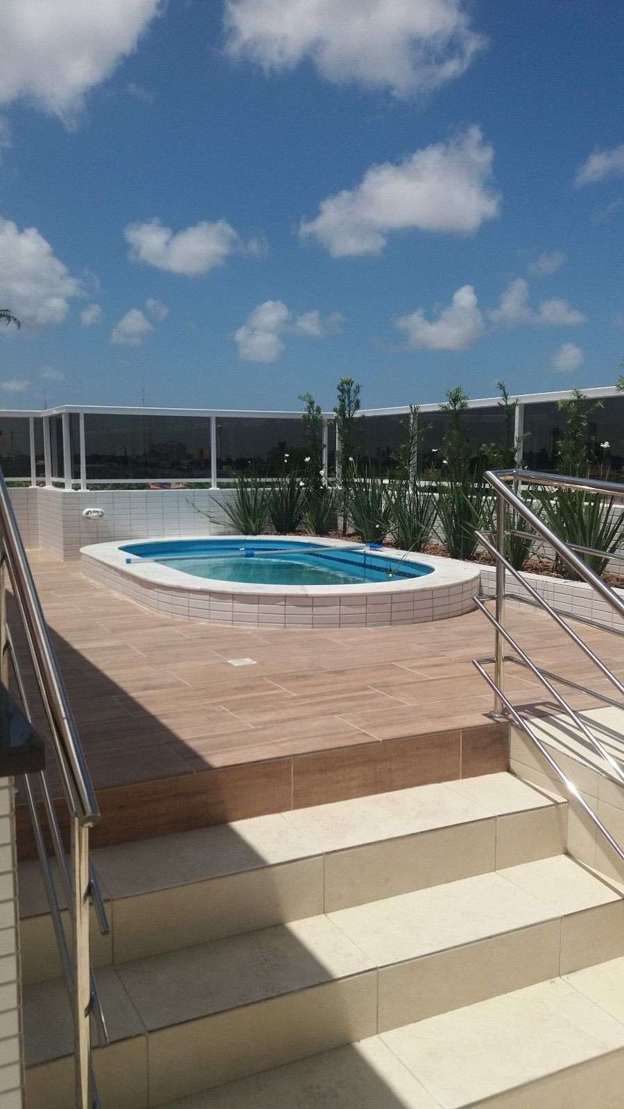 Apartamento com 03 dormitórios à venda por R$ 350.000 - Jaguar...