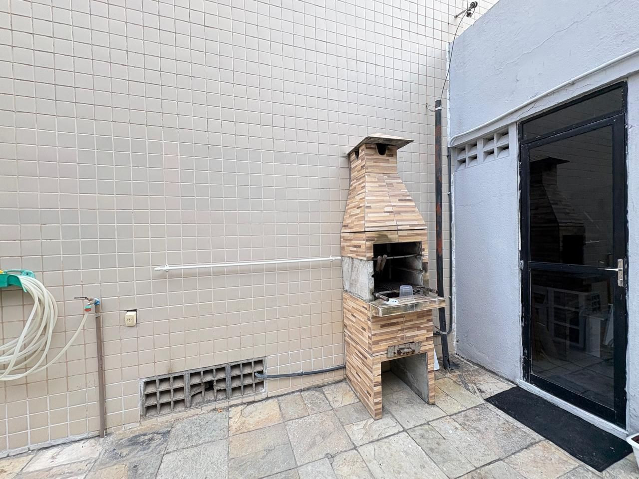 Apartamento com 03 dormitórios à venda por R$ 450.000 - Bessa,...