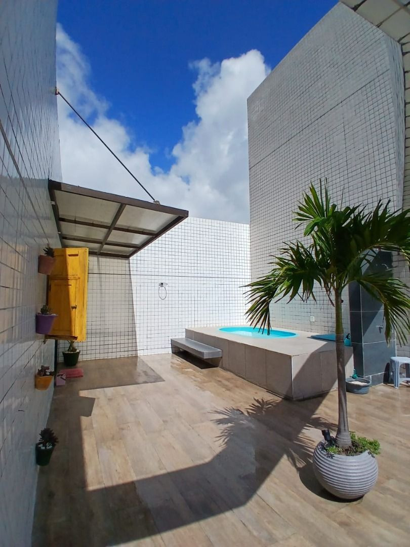 Cobertura com 02 dormitórios à venda, 112m² por R$ 720.000 - A...