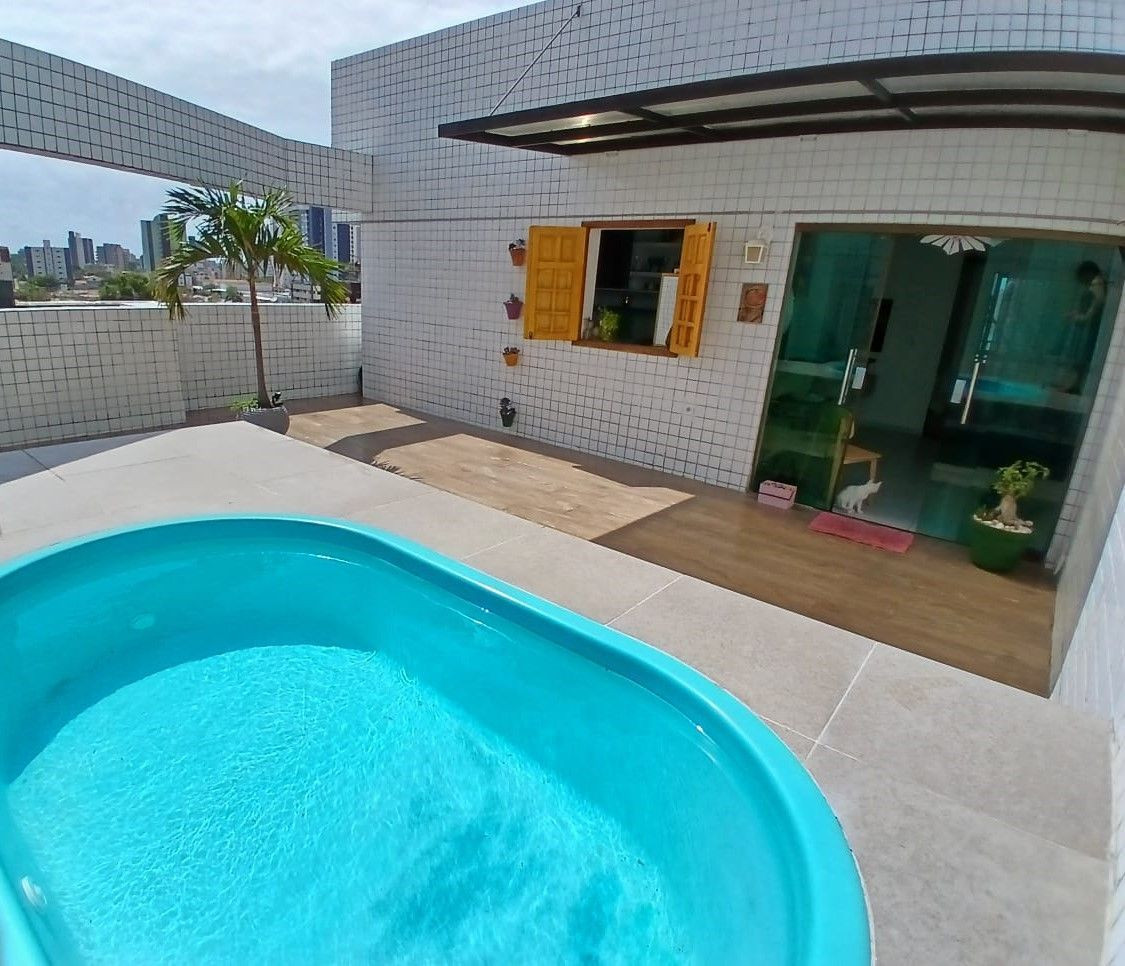 Cobertura com 02 dormitórios à venda, 112m² por R$ 720.000 - A...