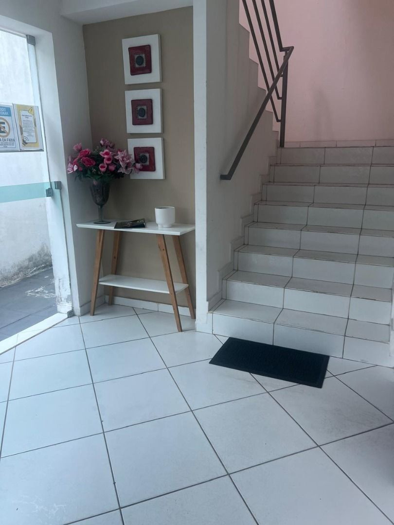 Apartamento com 02 dormitórios à venda por R$ 388.500 - Aerocl...