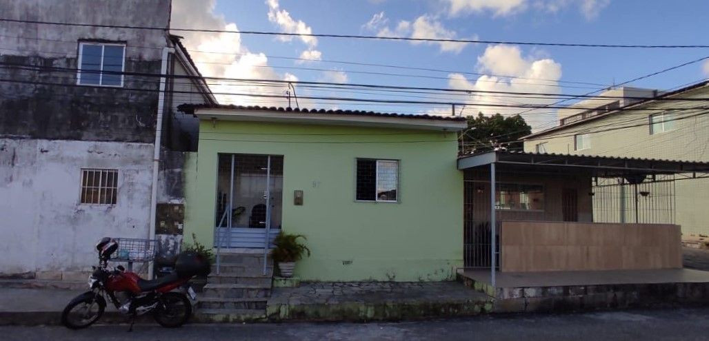 Casa com 02 dormitórios à venda, 120m² por R$ 180.000 - Jardim...