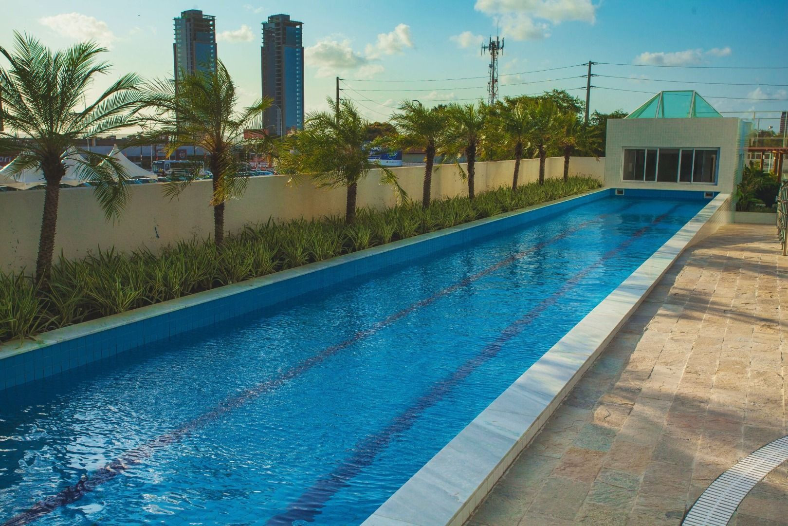 Apartamento com 03 dormitórios à venda por R$ 612.277 - Brisam...