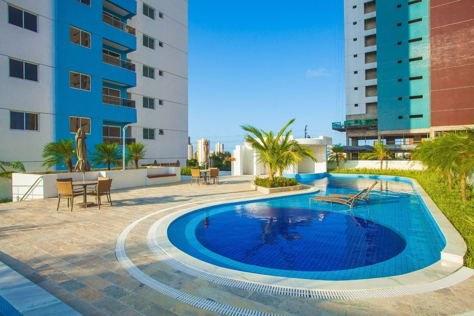 Apartamento com 03 dormitórios à venda por R$ 612.277 - Brisam...