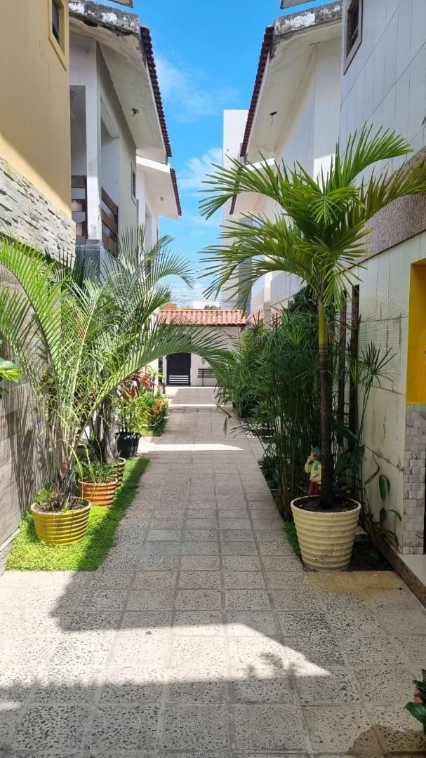 Casa com 02 dormitórios à venda, 90m² por R$ 410.000 - Portal ...
