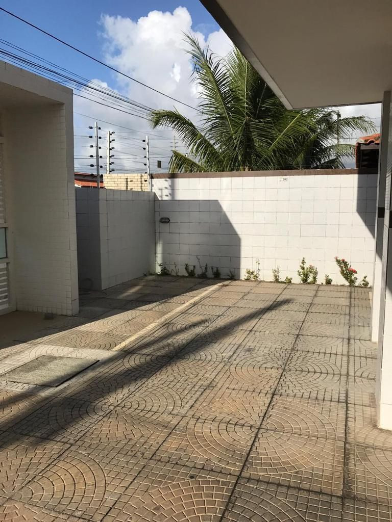 Apartamento com 02 dormitórios à venda por R$ 380.000 - Interm...