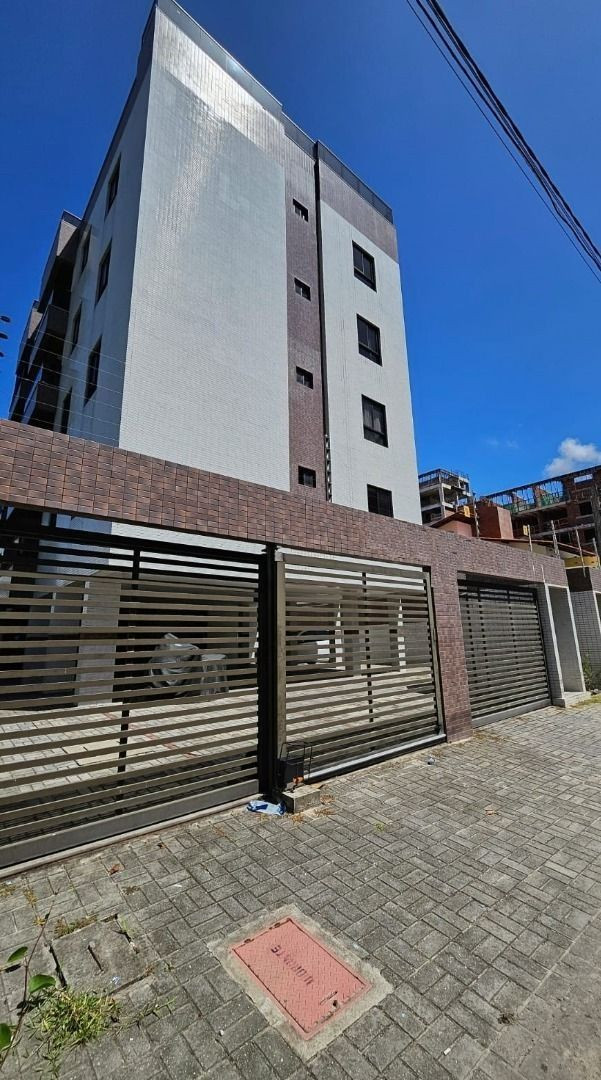 Apartamento com 03 dormitórios à venda por R$ 770.000 - Interm...