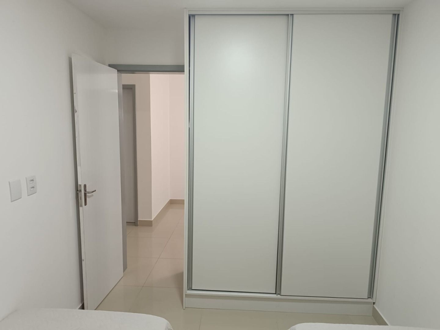 Apartamento com 3 dormitórios à venda, 72 m² por R$ 320.000,00...