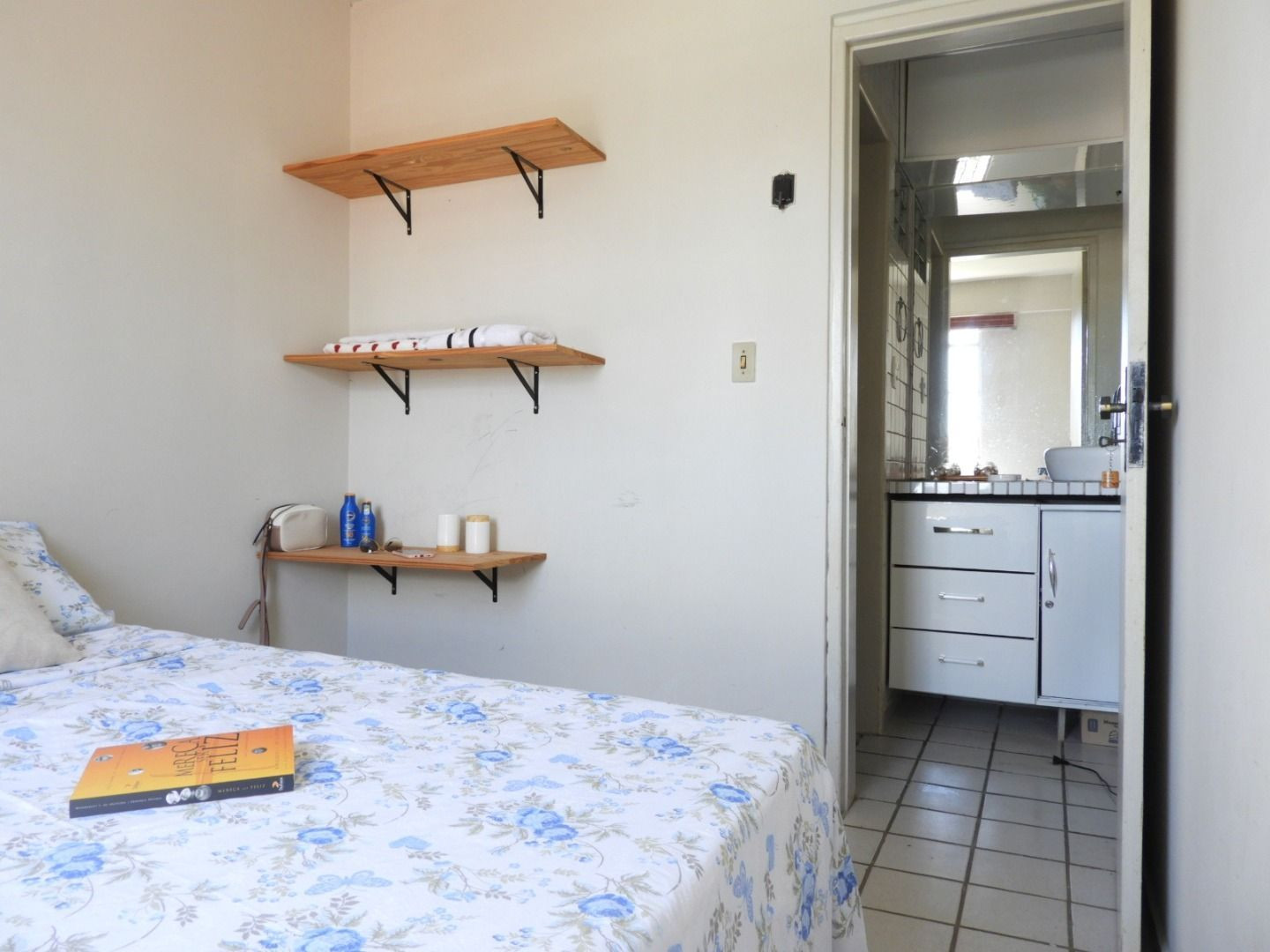 Apartamento com 2 dormitórios à venda, 45 m² por R$ 250.000,00...