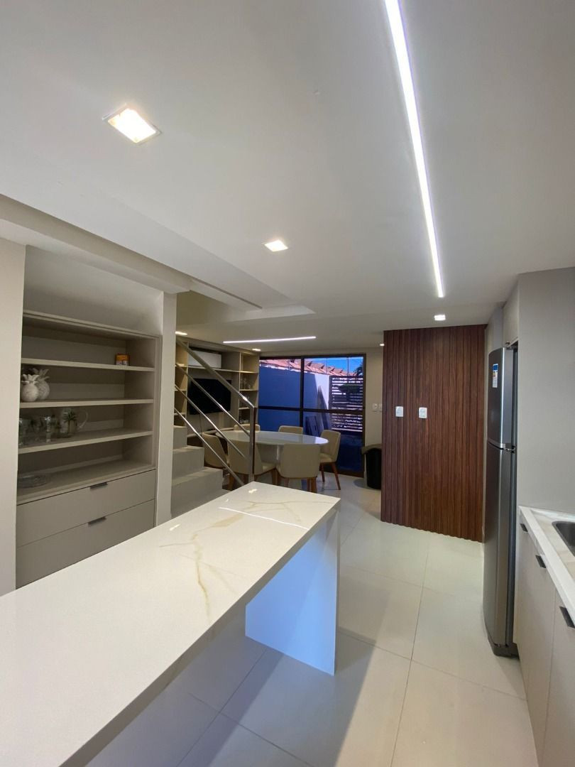 Apartamento Triplex com 3 dormitórios à venda, 134 m² por R$ 8...