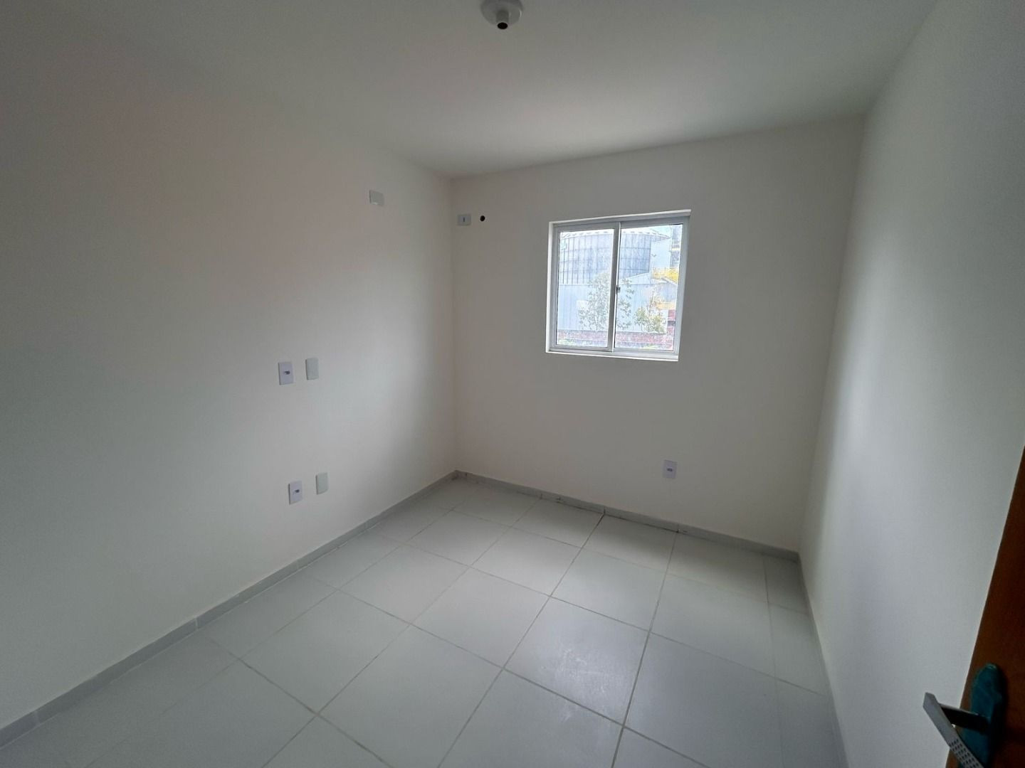 Apartamento com 2 dormitórios à venda, 55 m² por R$ 220.000,00...