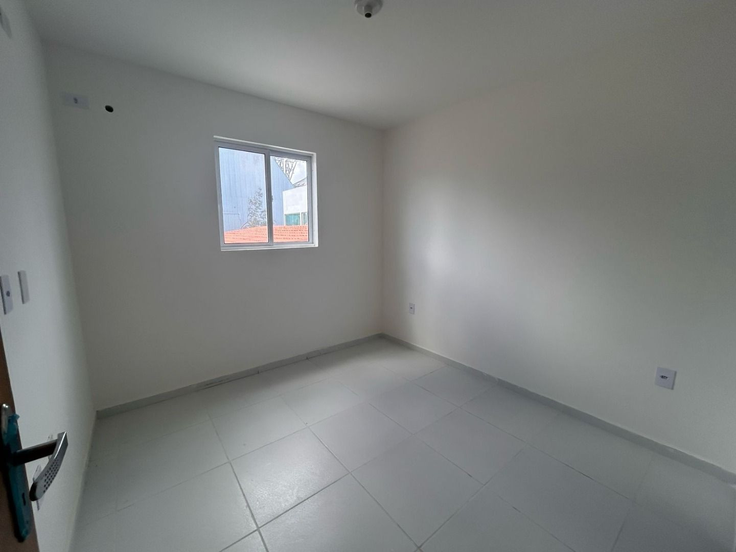 Apartamento com 2 dormitórios à venda, 55 m² por R$ 220.000,00...