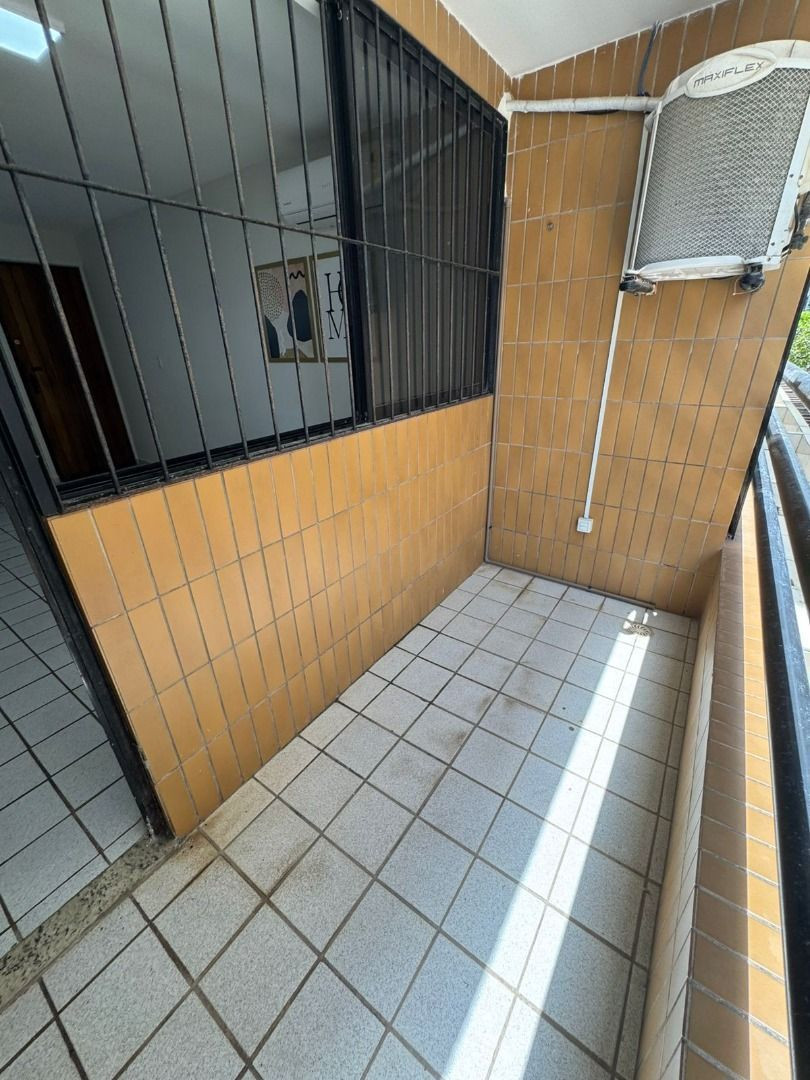 Apartamento com 2 dormitórios à venda, 55 m² por R$ 285.000,00...