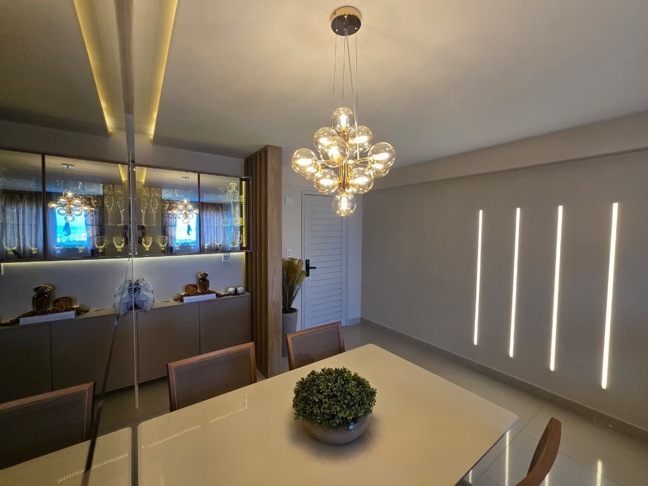 Apartamento com 2 dormitórios à venda, 62 m² por R$ 610.000,00...