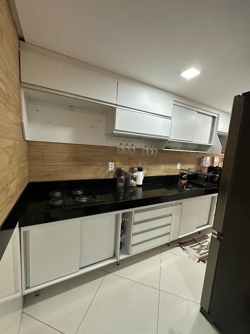 Apartamento com 2 dormitórios à venda, 58 m² por R$ 358.000 - ...