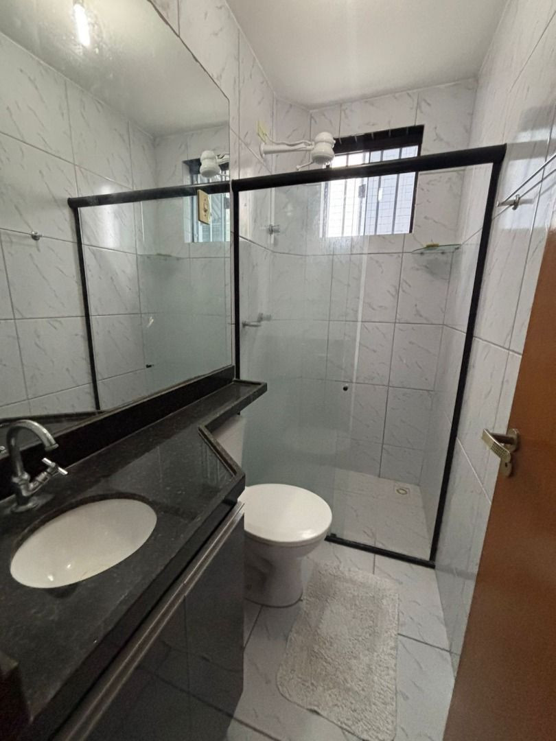 Apartamento com 3 dormitórios à venda, 80 m² por R$ 410.000,00...