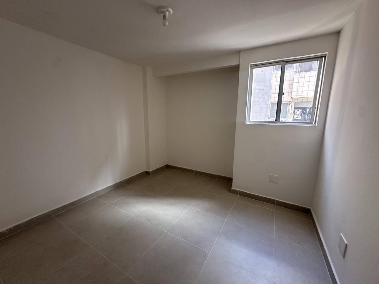 Apartamento com 3 dormitórios à venda, 70 m² por R$ 280.000,00...