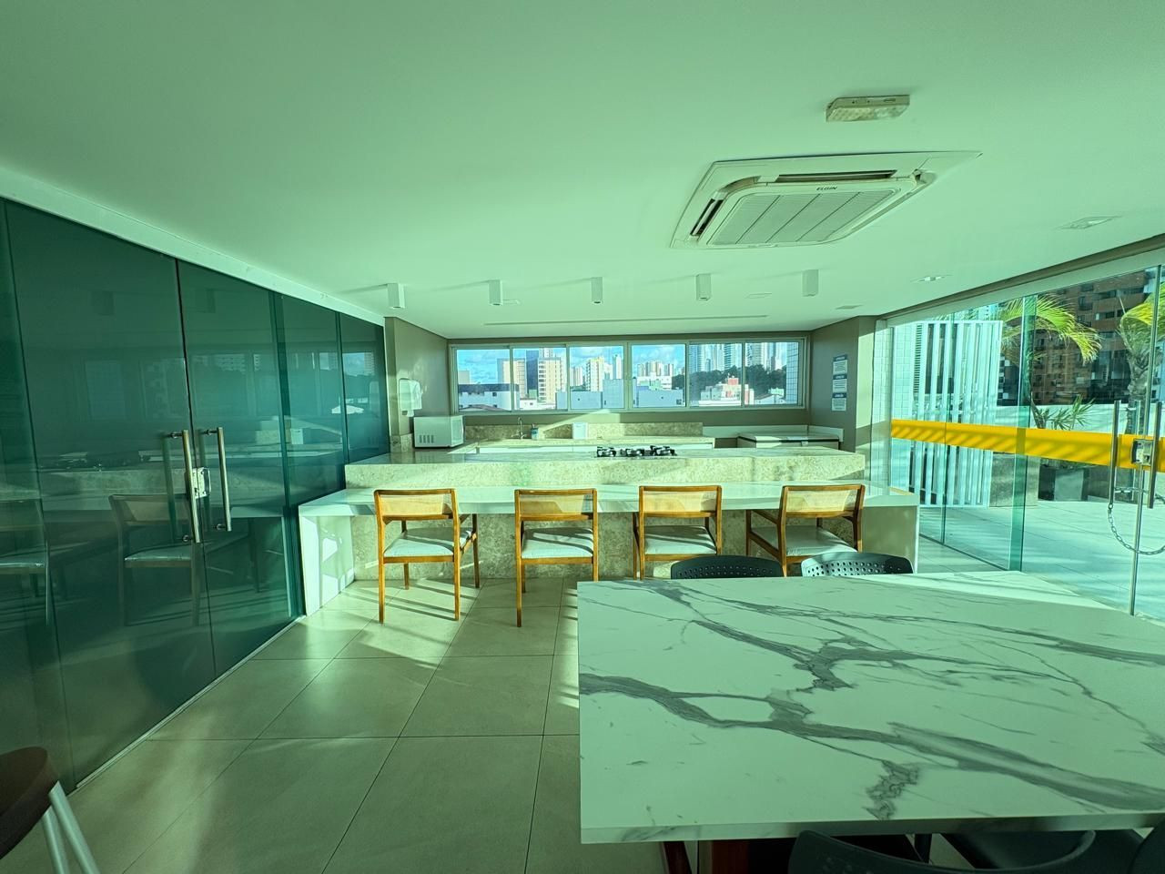 Apartamento com 3 dormitórios à venda, 72 m² por R$ 1.100.000,...