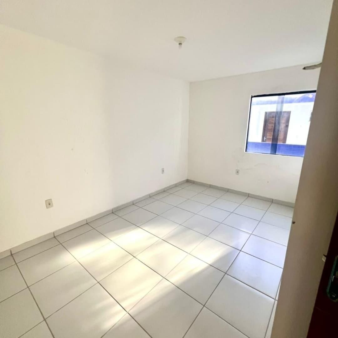 Apartamento com 2 dormitórios à venda, 58 m² por R$ 270.000,00...
