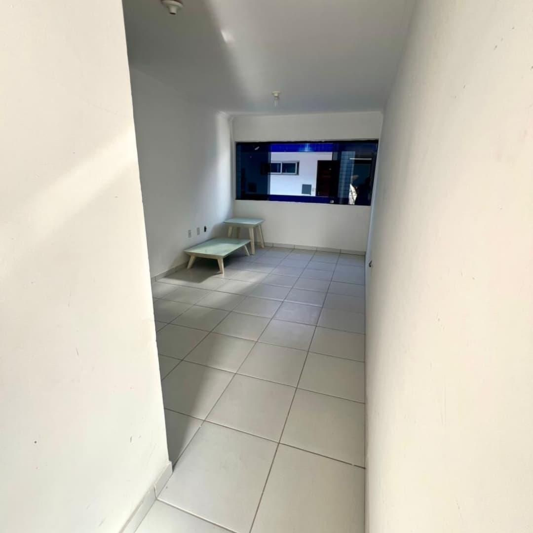 Apartamento com 2 dormitórios à venda, 58 m² por R$ 270.000,00...