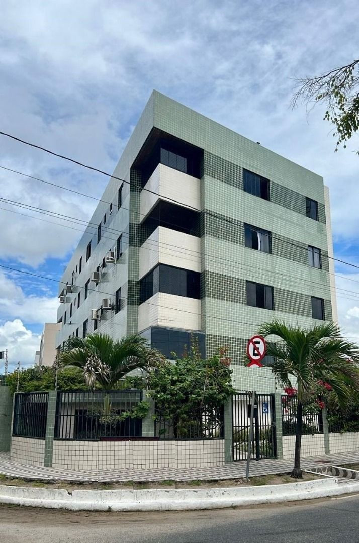 Apartamento com 4 dormitórios à venda, 129 m² por R$ 1.750.000...