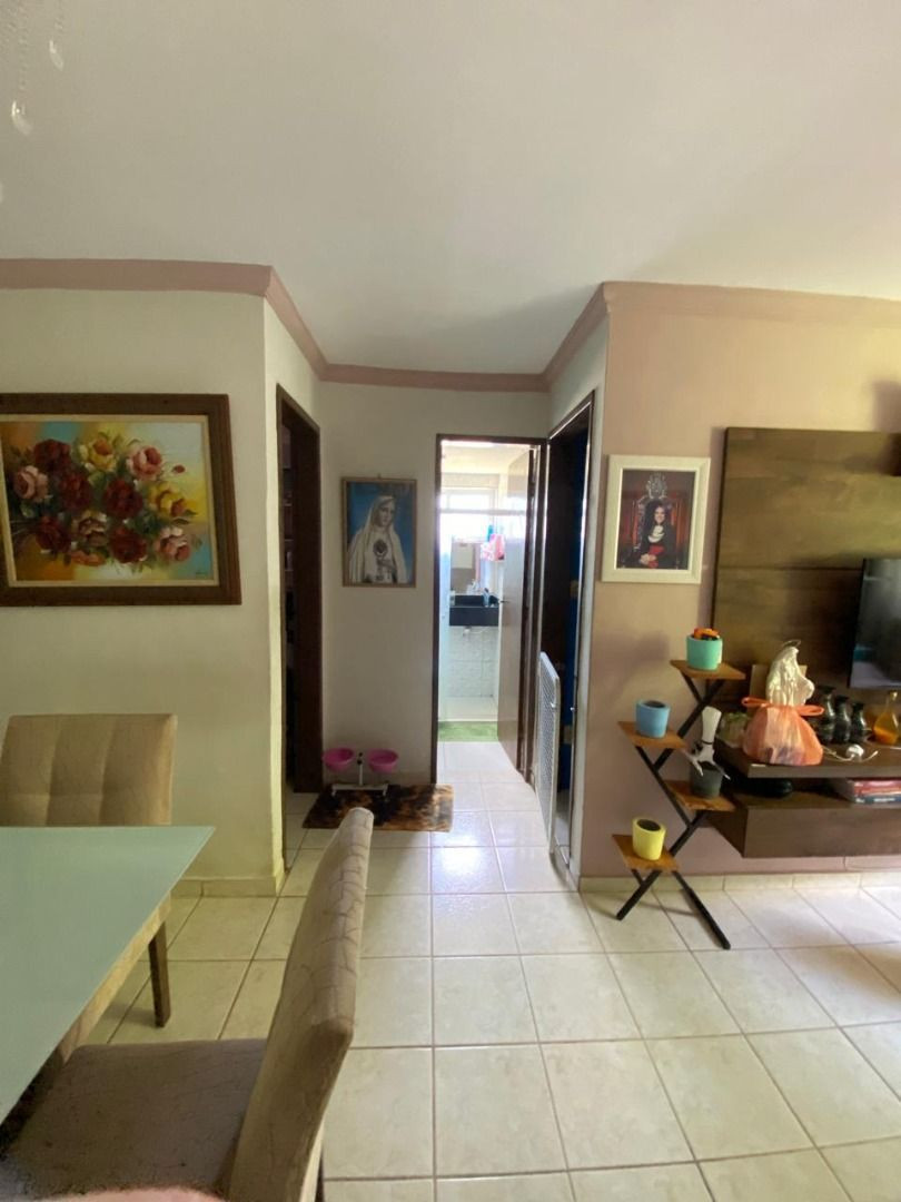 Apartamento com 2 quartos, 53 m², à venda por R$ 179.000 - Jar...