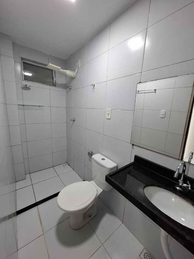 Apartamento com 2 dormitórios à venda, 46 m² por R$ 135.000 - ...