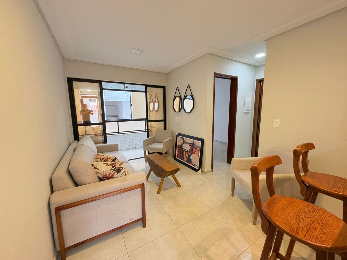 Apartamento com 2 dormitórios à venda, 57 m² por R$ 223.000,00...