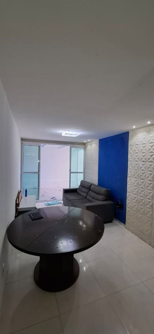 Apartamento com 3 dormitórios à venda, 74 m² por R$ 400.000,00...