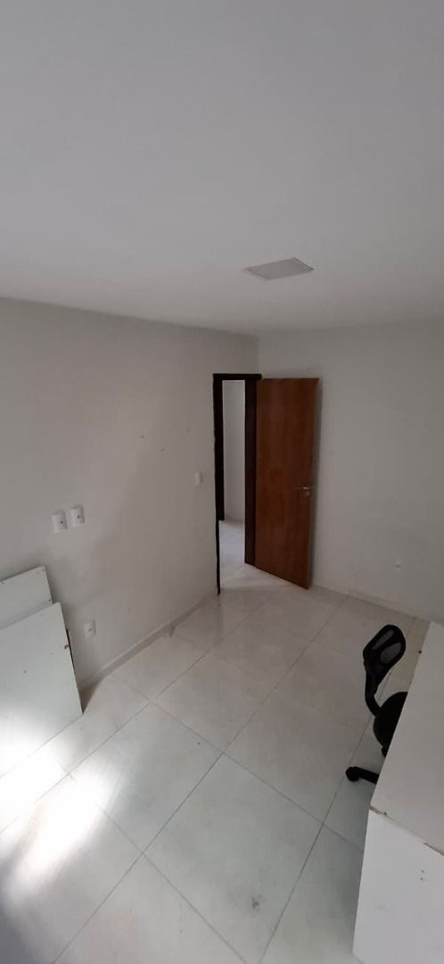 Apartamento com 3 dormitórios à venda, 74 m² por R$ 400.000,00...