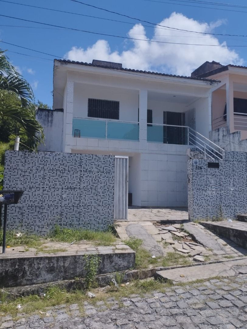 Casa com 4 dormitórios à venda, 150 m² por R$ 400.000,00 - Ern...
