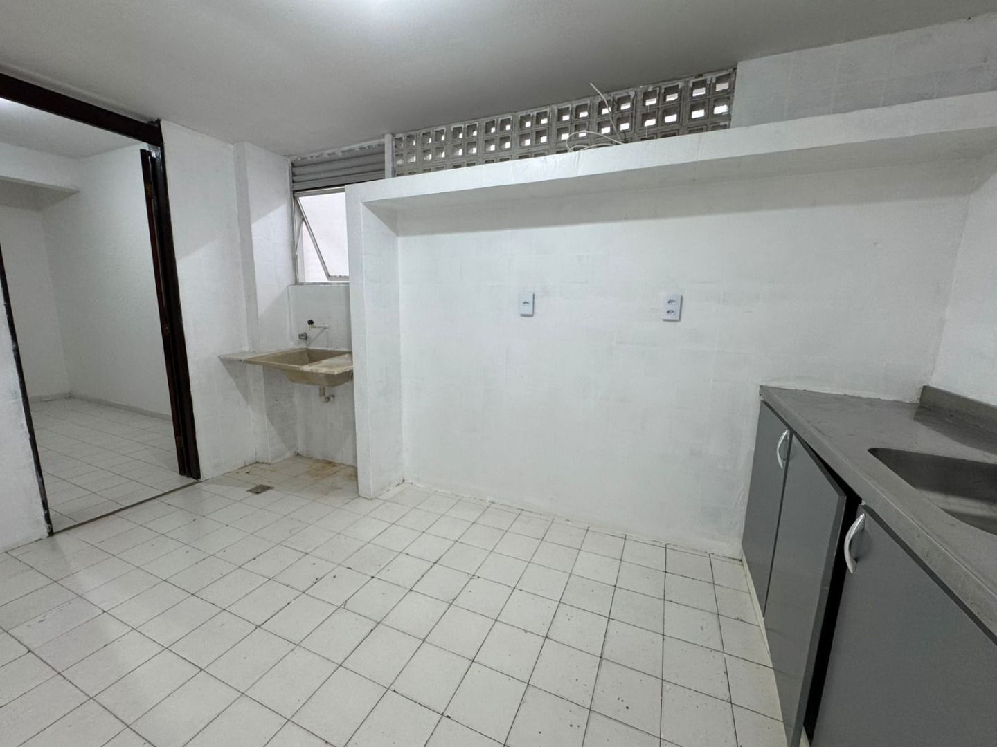 Apartamento com 3 dormitórios à venda, 78 m² por R$ 285.000,00...